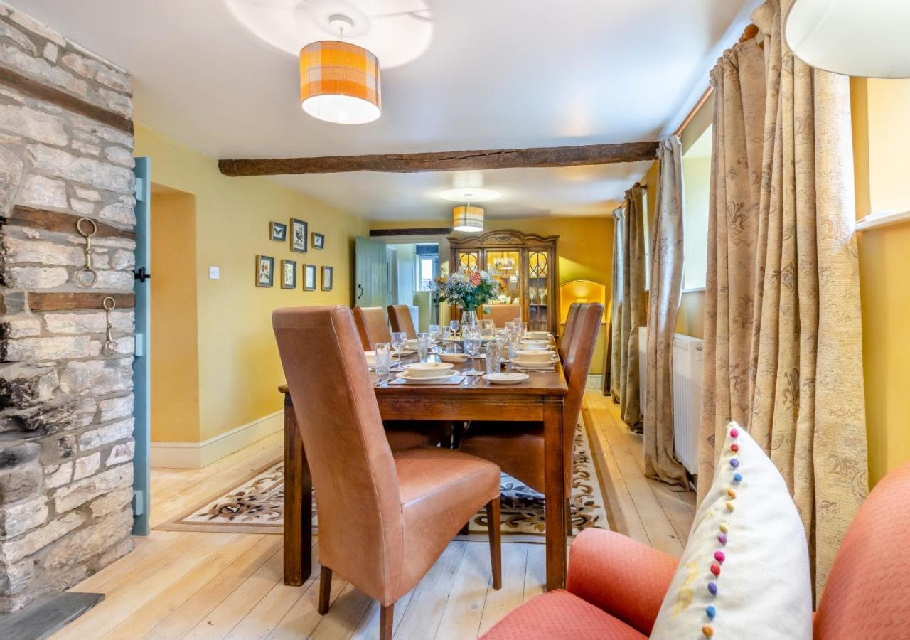 Castell Madoc Cottages Lower Chapel Экстерьер фото