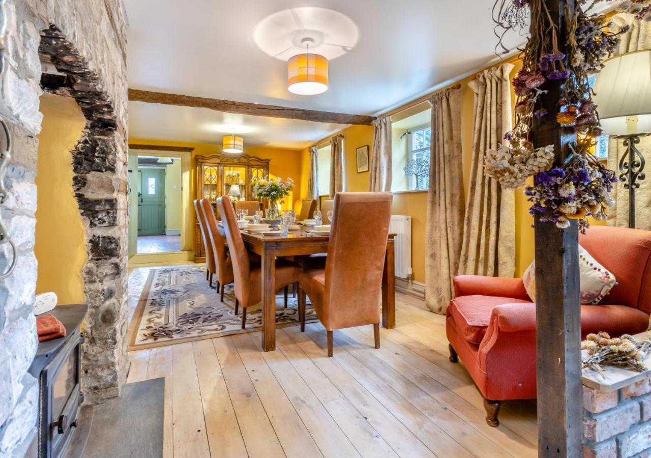 Castell Madoc Cottages Lower Chapel Экстерьер фото